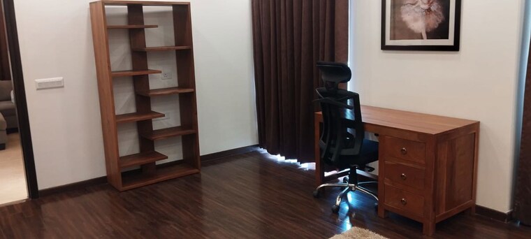Gym, safdarjung enclave 4 Bedroom 300 Sq.Ft. Builder Floor In Safdarjung Enclave Delhi 10695335