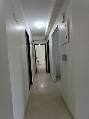 Furnished Amenities in 2 BHK Apartment at Kalpataru Paramount, Kapur Bawdi – for Rent