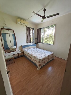 Bedroom in 2 BHK Apartment at Bandra West – for Rent