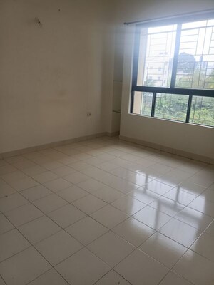 Room in 3.5 BHK Apartment at Oxford Premium, Wanowrie – for Rent