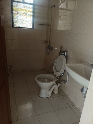 Bathroom in 3.5 BHK Apartment at Oxford Premium, Wanowrie – for Rent