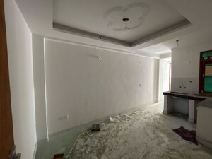 Room in 1 RK Builder Floor at New Ashok Nagar – for Rent