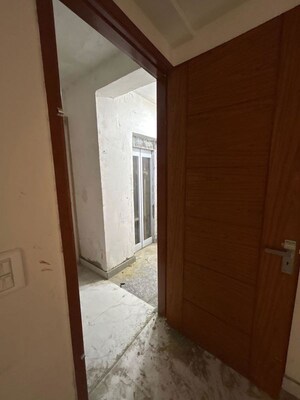 Room in 1 RK Builder Floor at New Ashok Nagar – for Rent