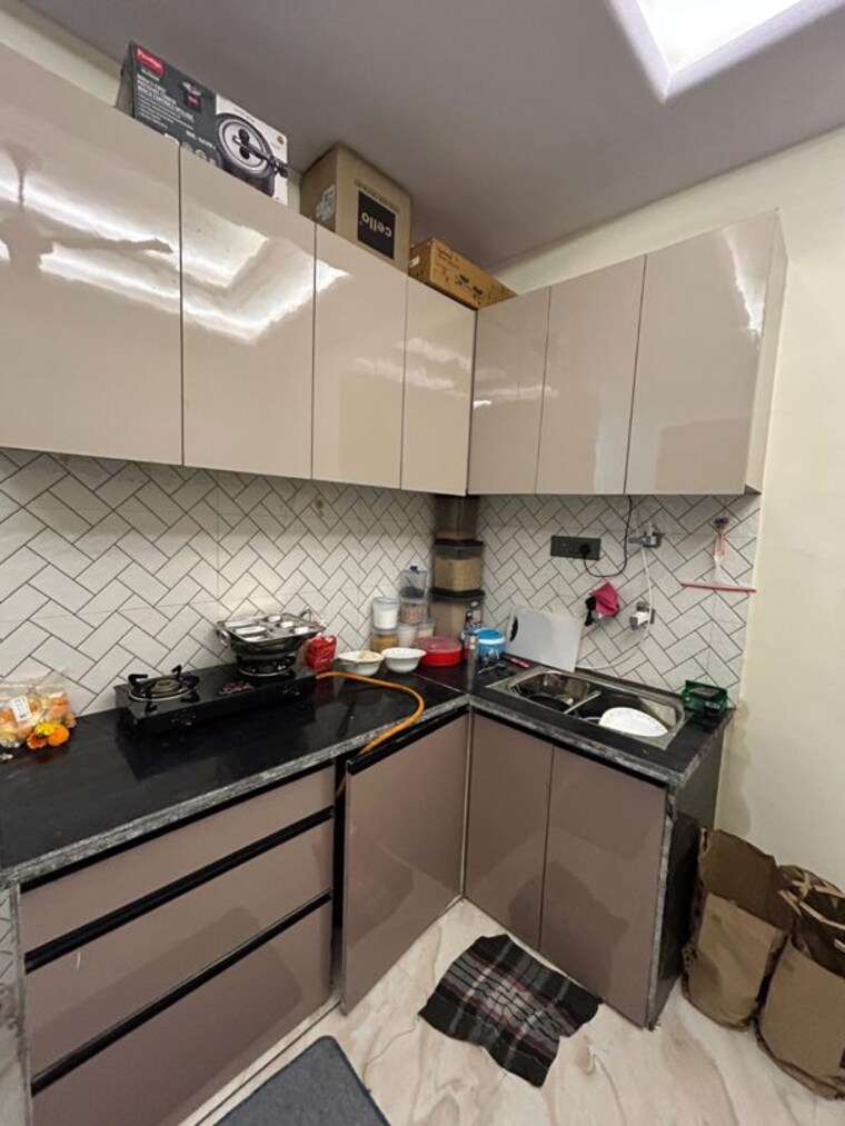 Kitchen, new ashok nagar 1 RK 50 Sq.Yd. Builder Floor In New Ashok Nagar Delhi 10695369