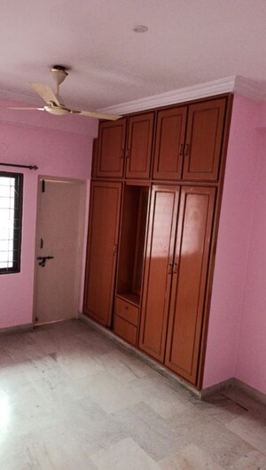 Room in 2 BHK Apartment at Sri Sai Ram Manor, Yousufguda – for Rent