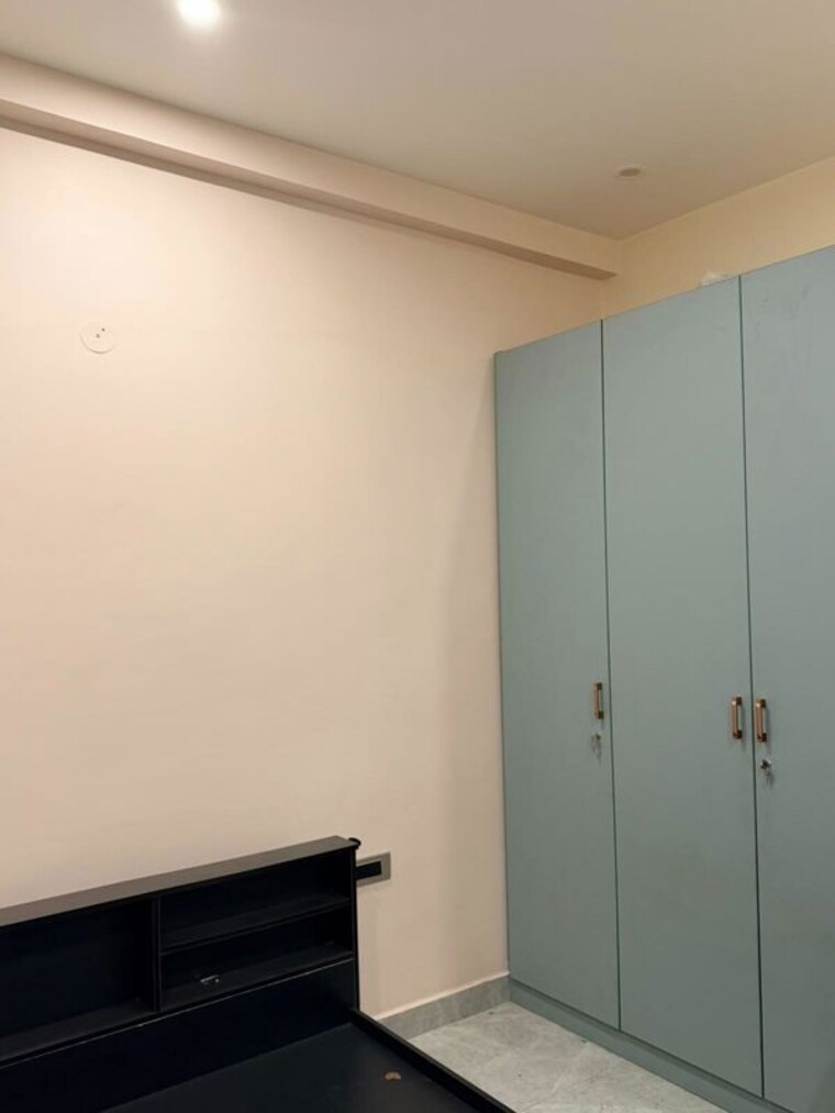 Room, sector 23 3 Bedroom 1600 Sq.Ft. Builder Floor In Sector 23 Gurgaon 10695380