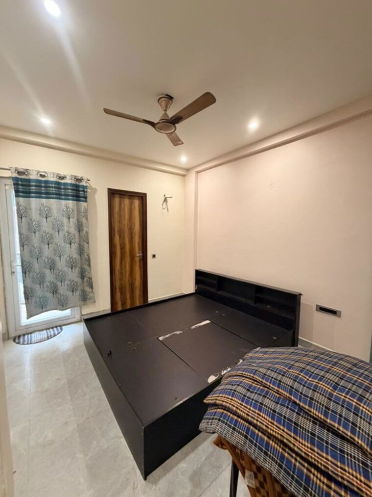 Bedroom, sector 23 3 Bedroom 1600 Sq.Ft. Builder Floor In Sector 23 Gurgaon 10695380