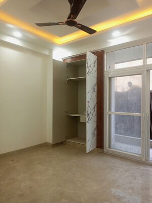 Room in 3 BHK Builder Floor at Kritak Modern Apartments, Sector 73 – for Sale