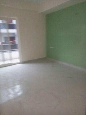 Room in 3 BHK Builder Floor at Kritak Modern Apartments, Sector 73 – for Sale