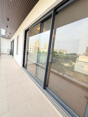 Balcony in 3 BHK Builder Floor at Sector 21 – for Rent
