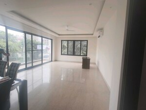Room in 3 BHK Builder Floor at Sector 22 – for Rent