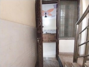 Room in 1 BHK Builder Floor at New Ashok Nagar – for Rent