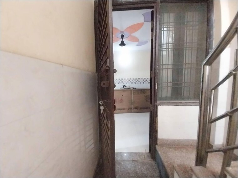Room, new ashok nagar 1 Bedroom 450 Sq.Ft. Builder Floor In New Ashok Nagar Delhi 10695423