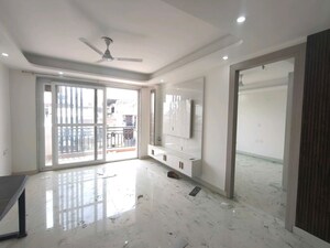 Room in 3 BHK Builder Floor at Sector 22 – for Rent