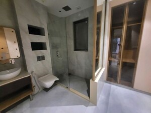 Building Lobby in 3 BHK Builder Floor at Sector 23 – for Rent