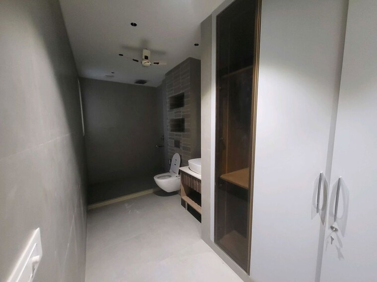 Bathroom, sector 23 3 Bedroom 1600 Sq.Ft. Builder Floor In Sector 23 Gurgaon 10695447