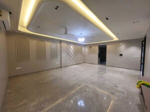 Building Lobby in 3 BHK Builder Floor at Sector 23 – for Rent