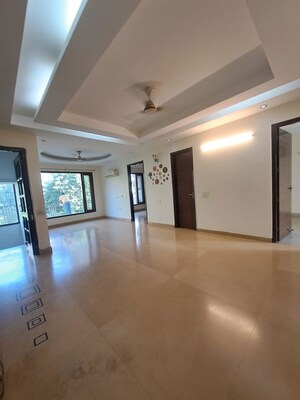 Room in 3 BHK Builder Floor at Sector 23a – for Rent