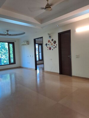 Room in 3 BHK Builder Floor at Sector 23a – for Rent