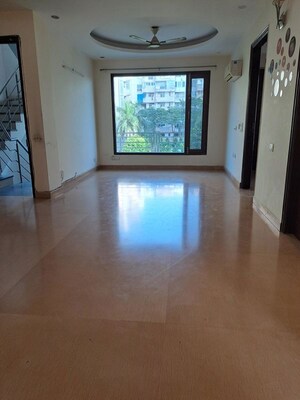 Room in 3 BHK Builder Floor at Sector 23a – for Rent