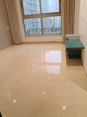 Room in 3 BHK Apartment at Hiranandani Highland, Powai – for Rent