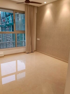 Room in 3 BHK Apartment at Hiranandani Highland, Powai – for Rent