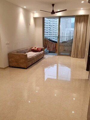 Room in 3 BHK Apartment at Hiranandani Highland, Powai – for Rent