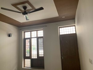 Room in 2 BHK Builder Floor at Sector 21 – for Rent