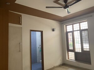 Room in 2 BHK Builder Floor at Sector 21 – for Rent