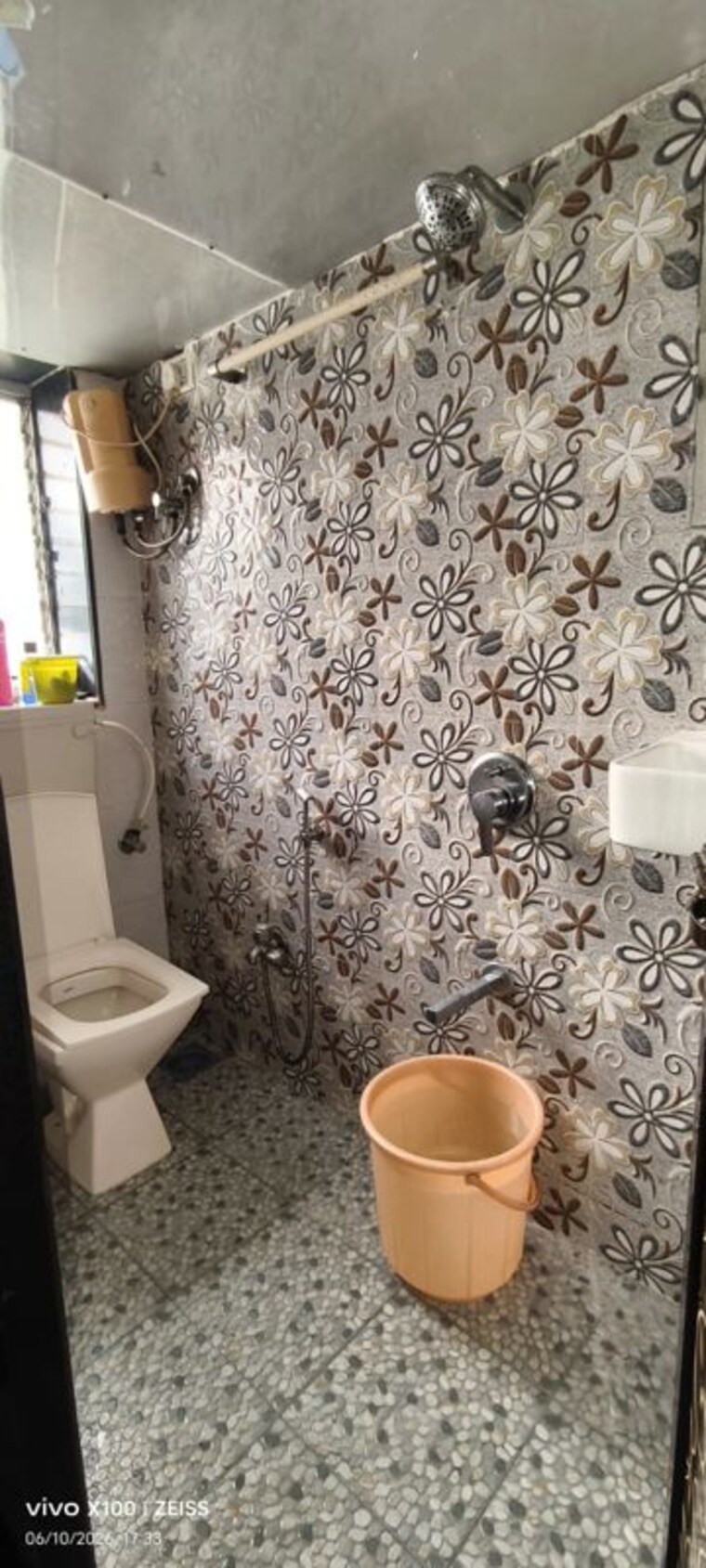 Bathroom, roof-top-chs-ltd 2 Bedroom 900 Sq.Ft. Apartment In Andheri East Mumbai 10695506