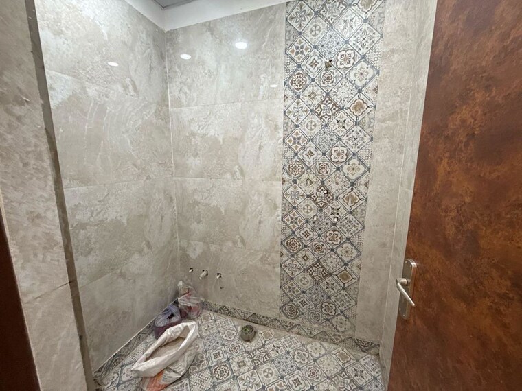 Bathroom, sector 12 greater noida 2 Bedroom 1050 Sq.Ft. Builder Floor In Sector 12 Greater Noida Greater Noida 10695501