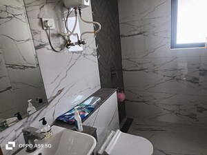 Team Area in 3 BHK Builder Floor at Sector 23 – for Rent