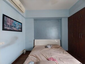 Bedroom in 3 BHK Builder Floor at Sector 23 – for Rent