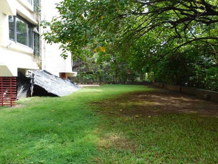 Garden, bandra west 3 Bedroom 1250 Sq.Ft. Apartment In Bandra West Mumbai 10695529
