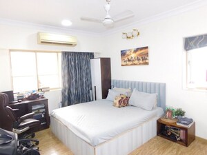 Bedroom in 3 BHK Apartment at Bandra West – for Rent