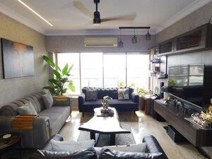 3 BHK Apartment For Rent in Bandra West