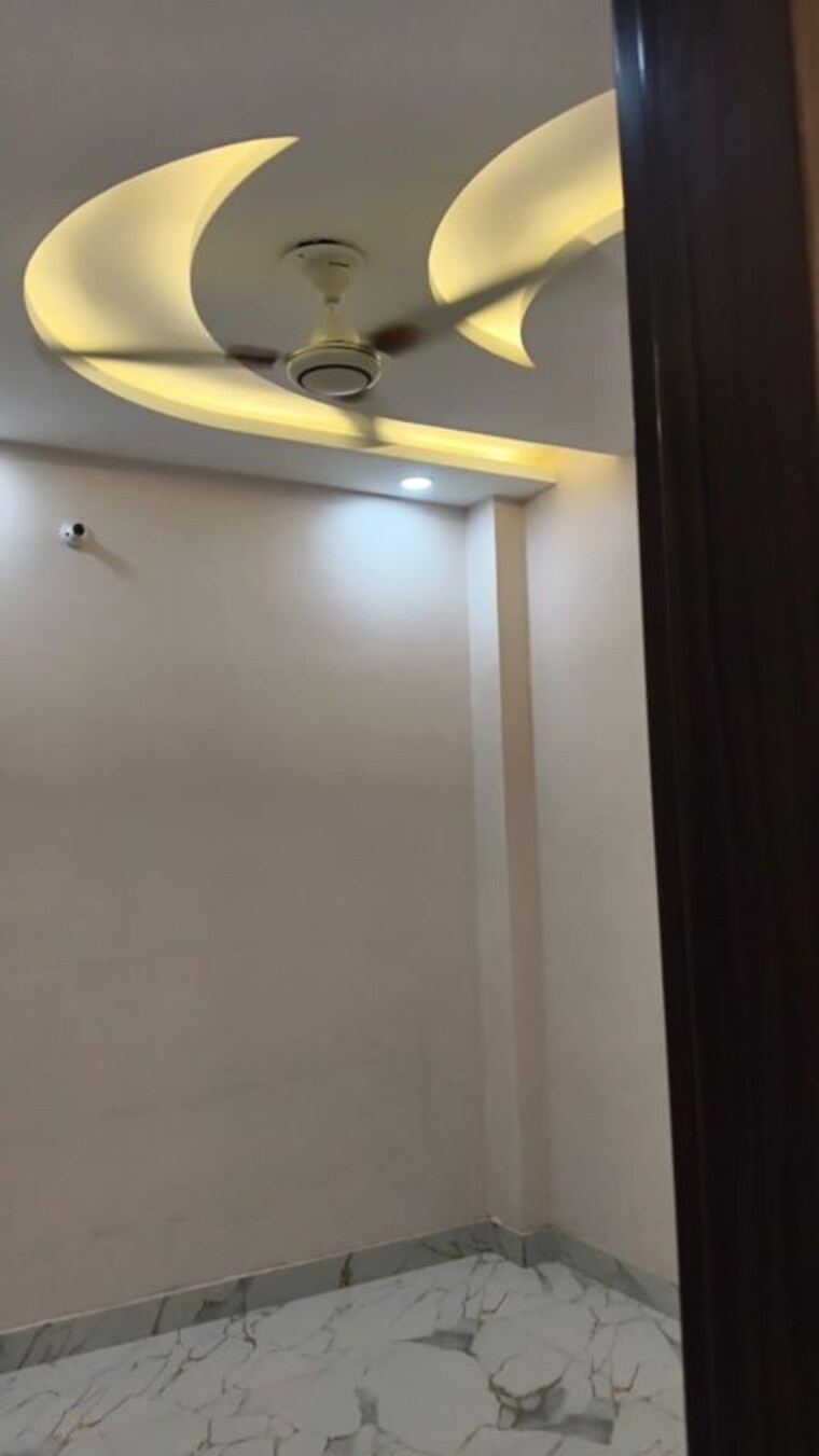Room, uttam nagar 3 Bedroom 800 Sq.Ft. Builder Floor In Uttam Nagar Delhi 10695536