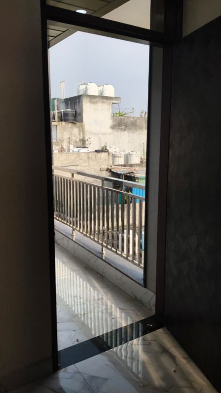 Balcony, uttam nagar 3 Bedroom 800 Sq.Ft. Builder Floor In Uttam Nagar Delhi 10695536