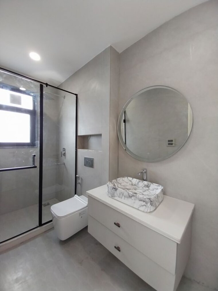 Bathroom, sector 23 3 Bedroom 1600 Sq.Ft. Builder Floor In Sector 23 Gurgaon 10695563