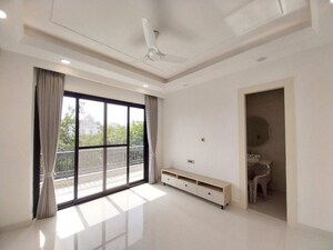 Room in 3 BHK Builder Floor at Sector 23 – for Rent