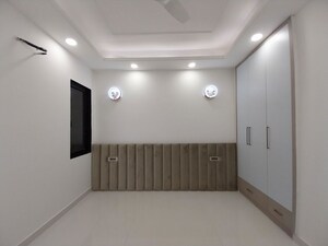 Building Lobby in 3 BHK Builder Floor at Sector 23 – for Rent