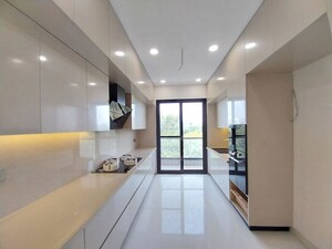 Building Lobby in 3 BHK Builder Floor at Sector 23 – for Rent