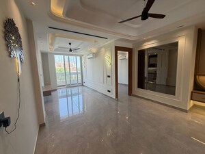 Room in 3 BHK Builder Floor at Sector 22b – for Rent