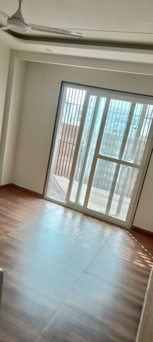 Room in 3 BHK Apartment at DLF Garden City Independent Floors, Sector 92 – for Rent