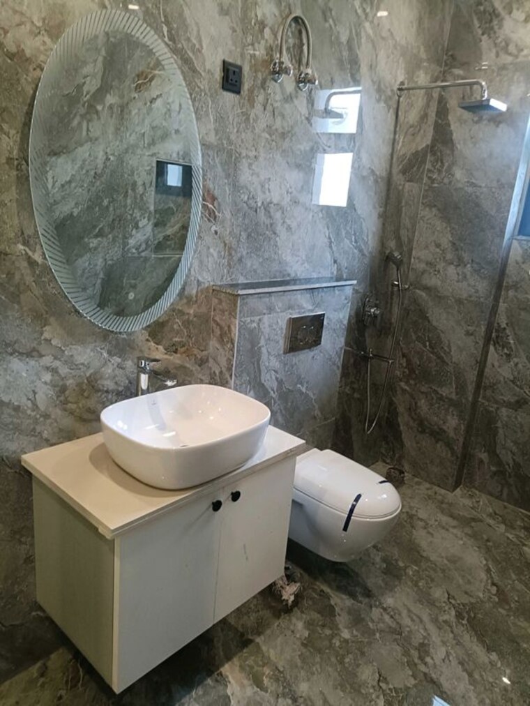 Bathroom, sector 23 2 Bedroom 1300 Sq.Ft. Builder Floor In Sector 23 Gurgaon 10695612