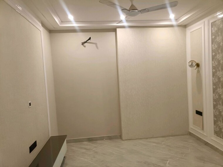 Room, sector 23 2 Bedroom 1300 Sq.Ft. Builder Floor In Sector 23 Gurgaon 10695612