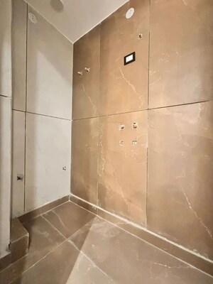 Furnished Amenities in 3 BHK Builder Floor at Uttam Nagar – for Sale