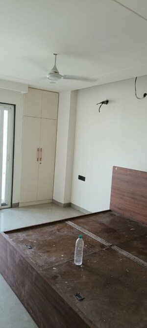 Room in 4 BHK Apartment at DLF Garden City Independent Floors, Sector 92 – for Rent