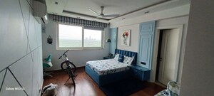 Bedroom in 3.5 BHK Apartment at DLF Park Place, Sector 54 – for Rent