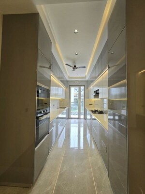 Building Lobby in 3 BHK Builder Floor at Sector 23 – for Rent